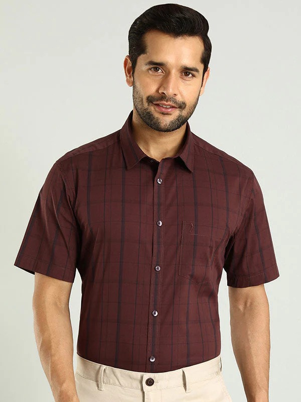 Indian Terrain Men's Regular Fit Half Sleeve Checkered Brown Shirt